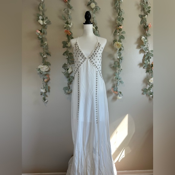 GIVENCHY Sleeveless Crystal Gown - Picture 4 of 17